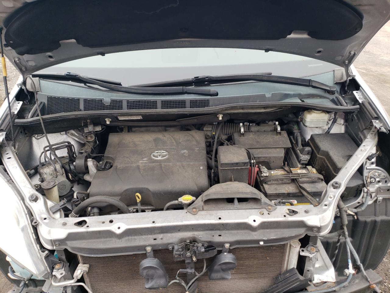 2013 Toyota Sienna - Image 12