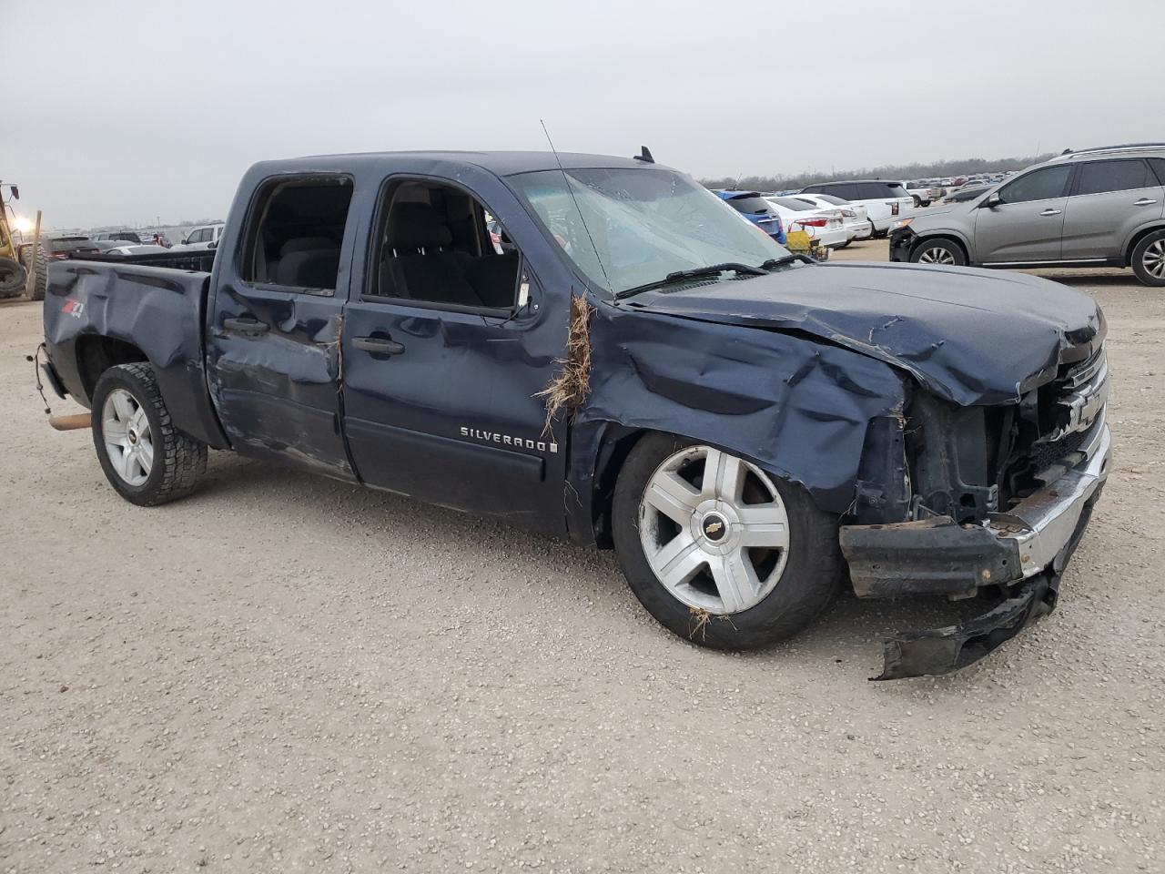 2009 Chevrolet Silverado - Image 4