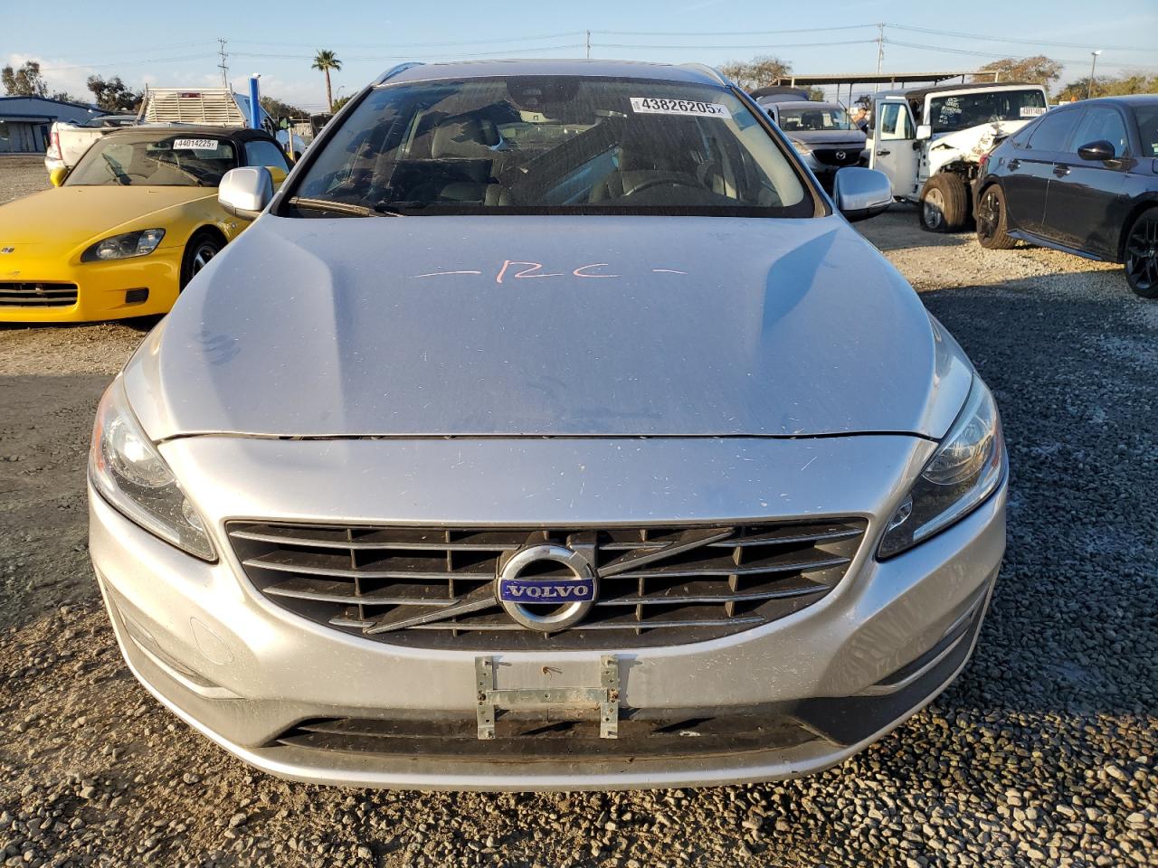 2017 Volvo V60 - Image 5