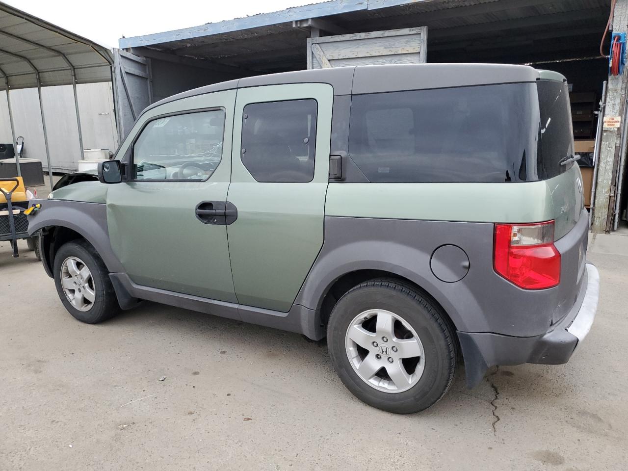 2004 Honda Element - Image 2