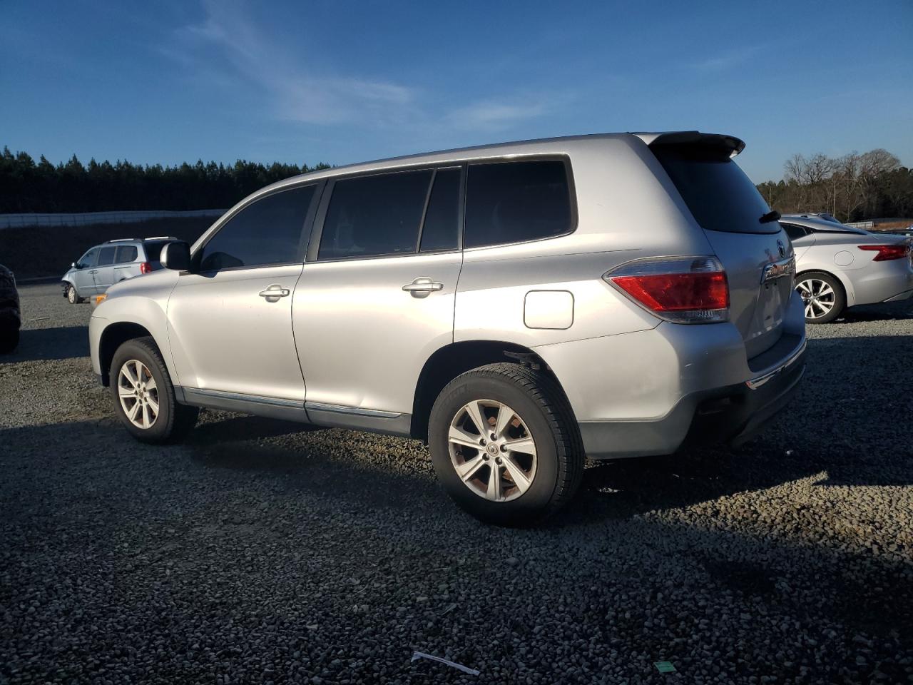 2011 Toyota Highlander - Image 2