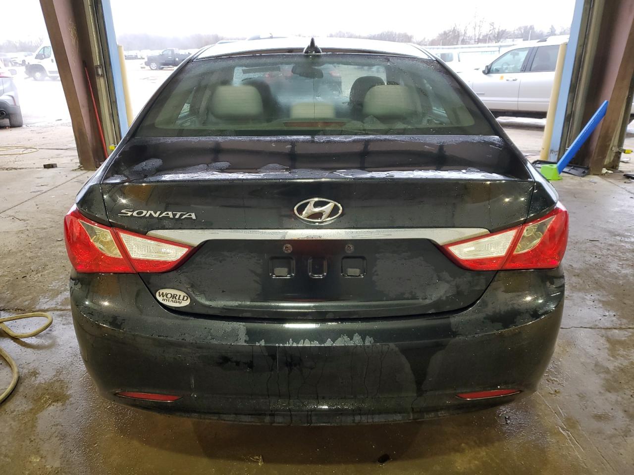 2012 Hyundai Sonata - Image 6