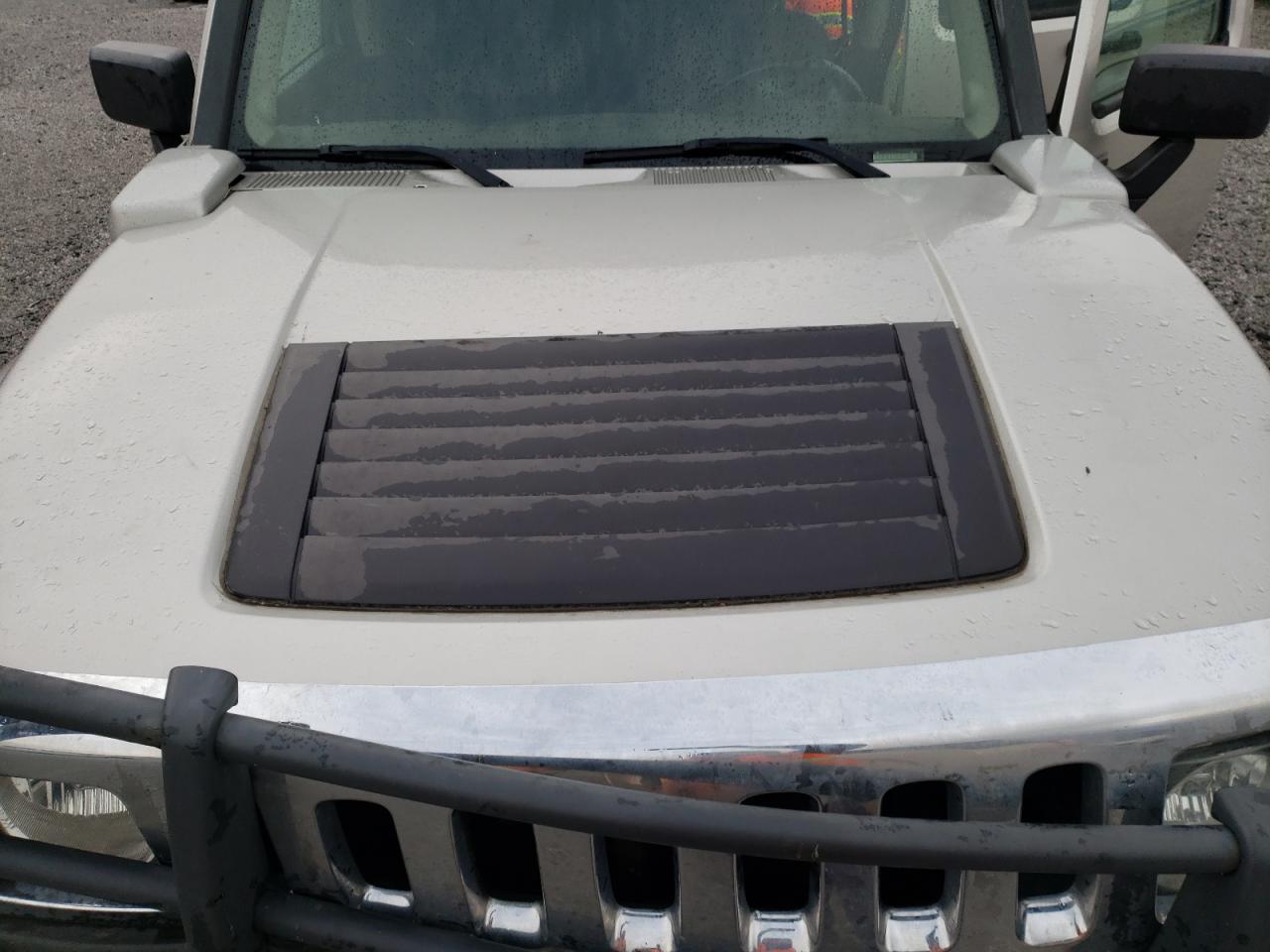 2006 Hummer H3 - Image 14