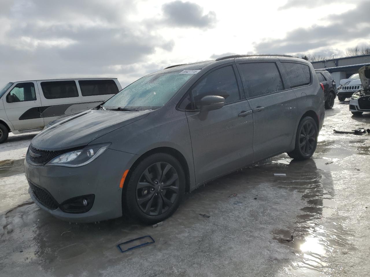 2020 Chrysler Pacifica - Image 1