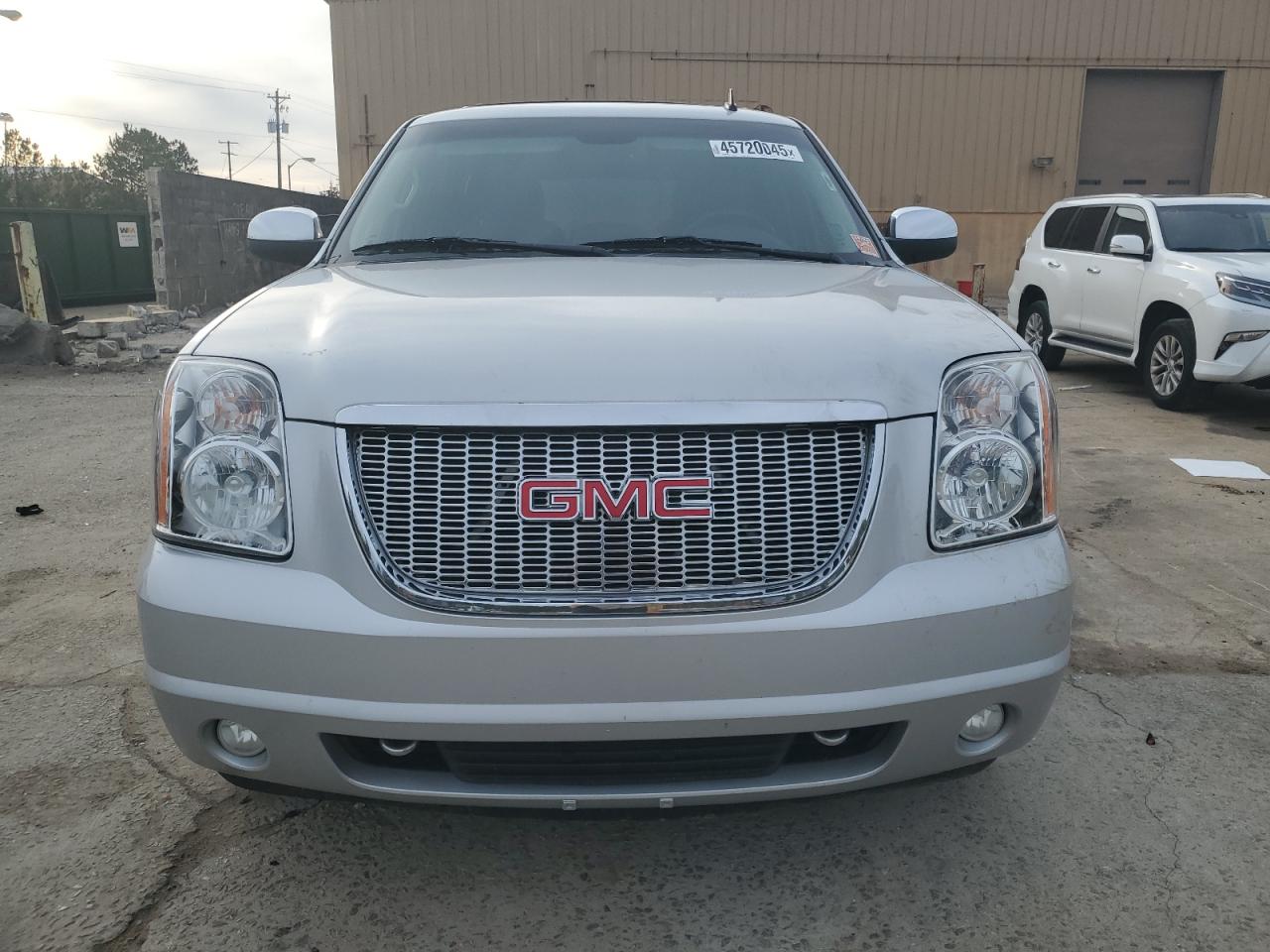 2012 GMC Yukon - Image 5