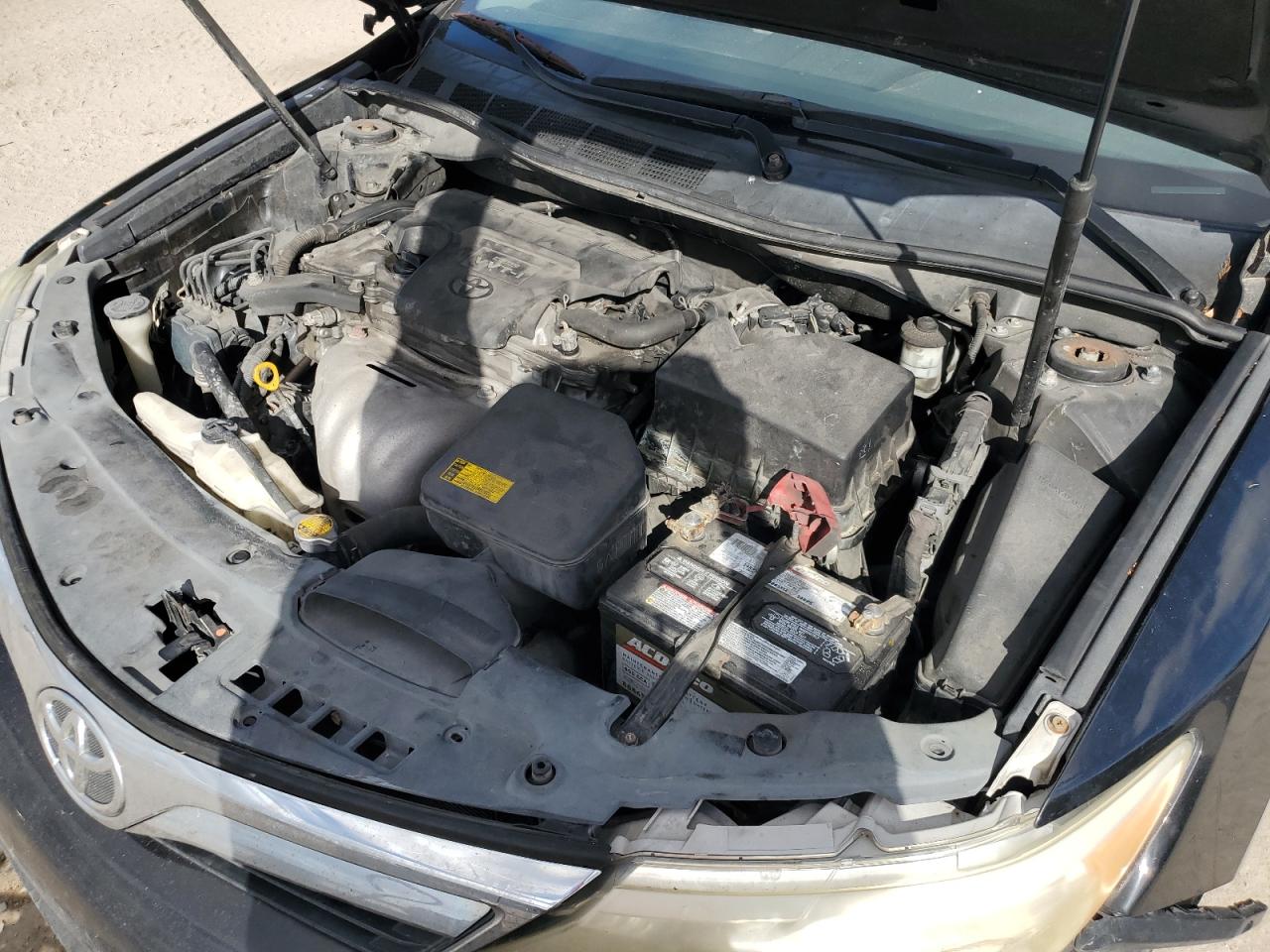 2012 Toyota Camry - Image 11
