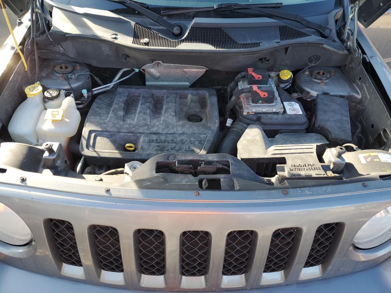 2014 Jeep Liberty (Patriot) - Image 12