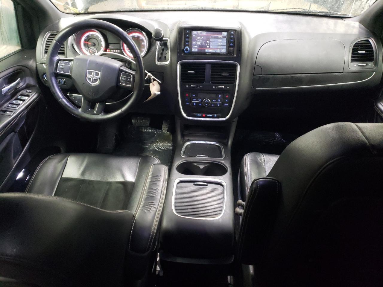 2017 Dodge Caravan - Image 8