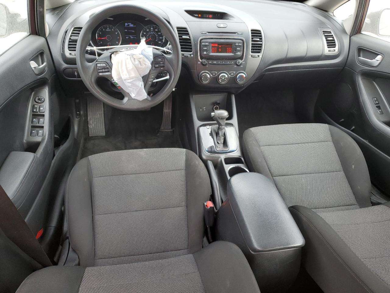 2018 Kia Forte - Image 8