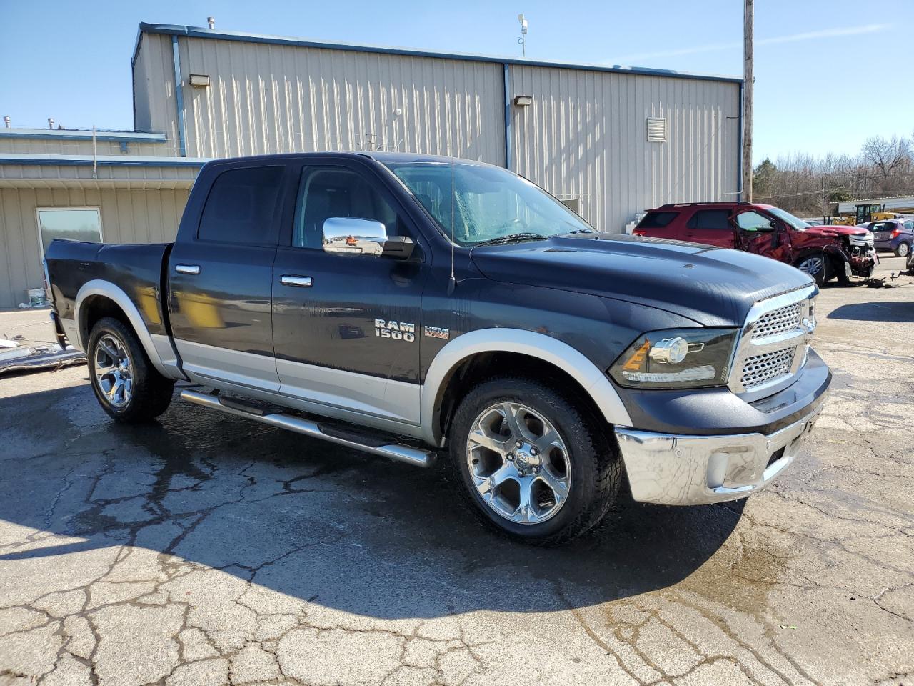 2015 RAM 1500 - Image 4