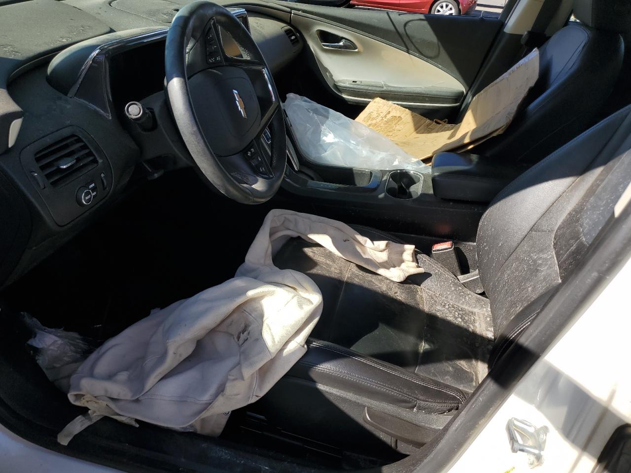 2014 Chevrolet Volt - Image 7