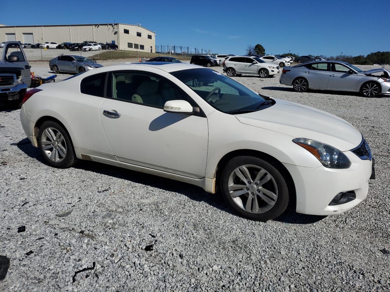 2010 Nissan Altima - Image 4