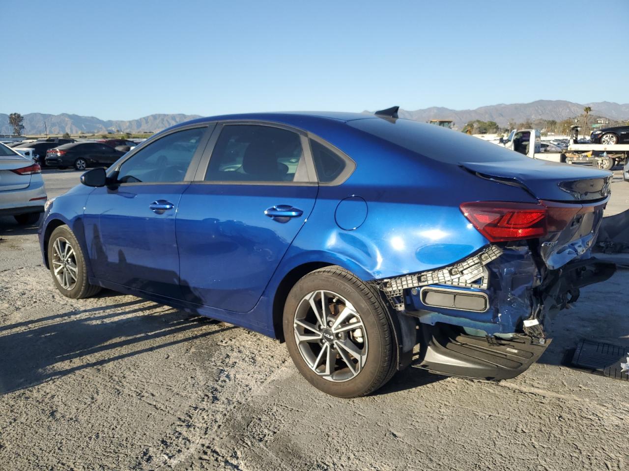 2023 Kia Forte - Image 2