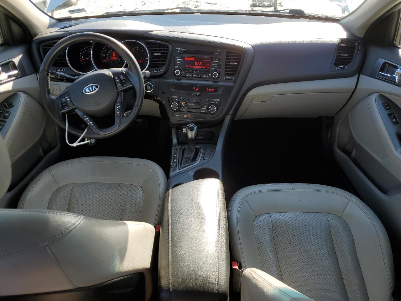 2011 Kia Optima - Image 8