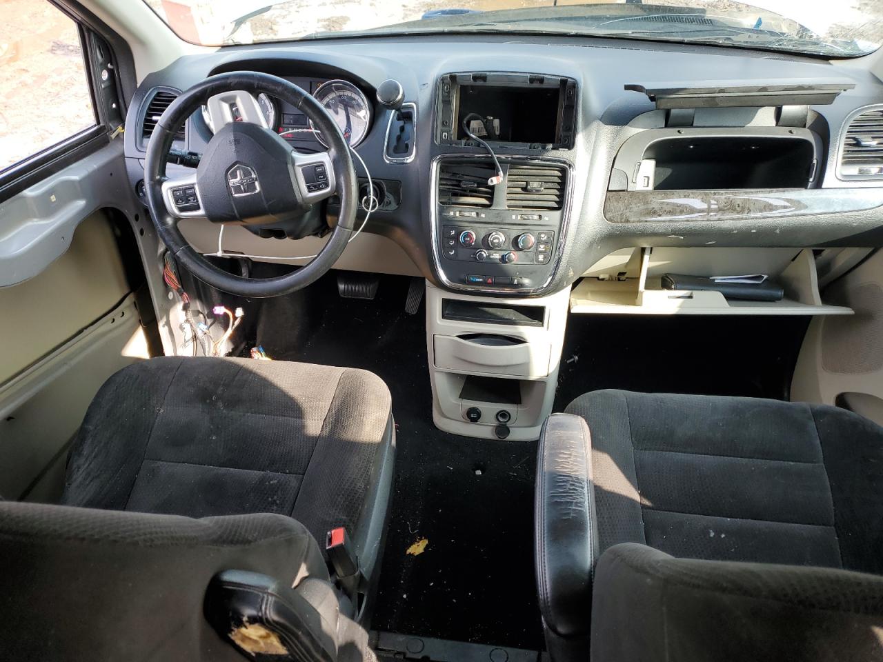2016 Dodge Caravan - Image 8