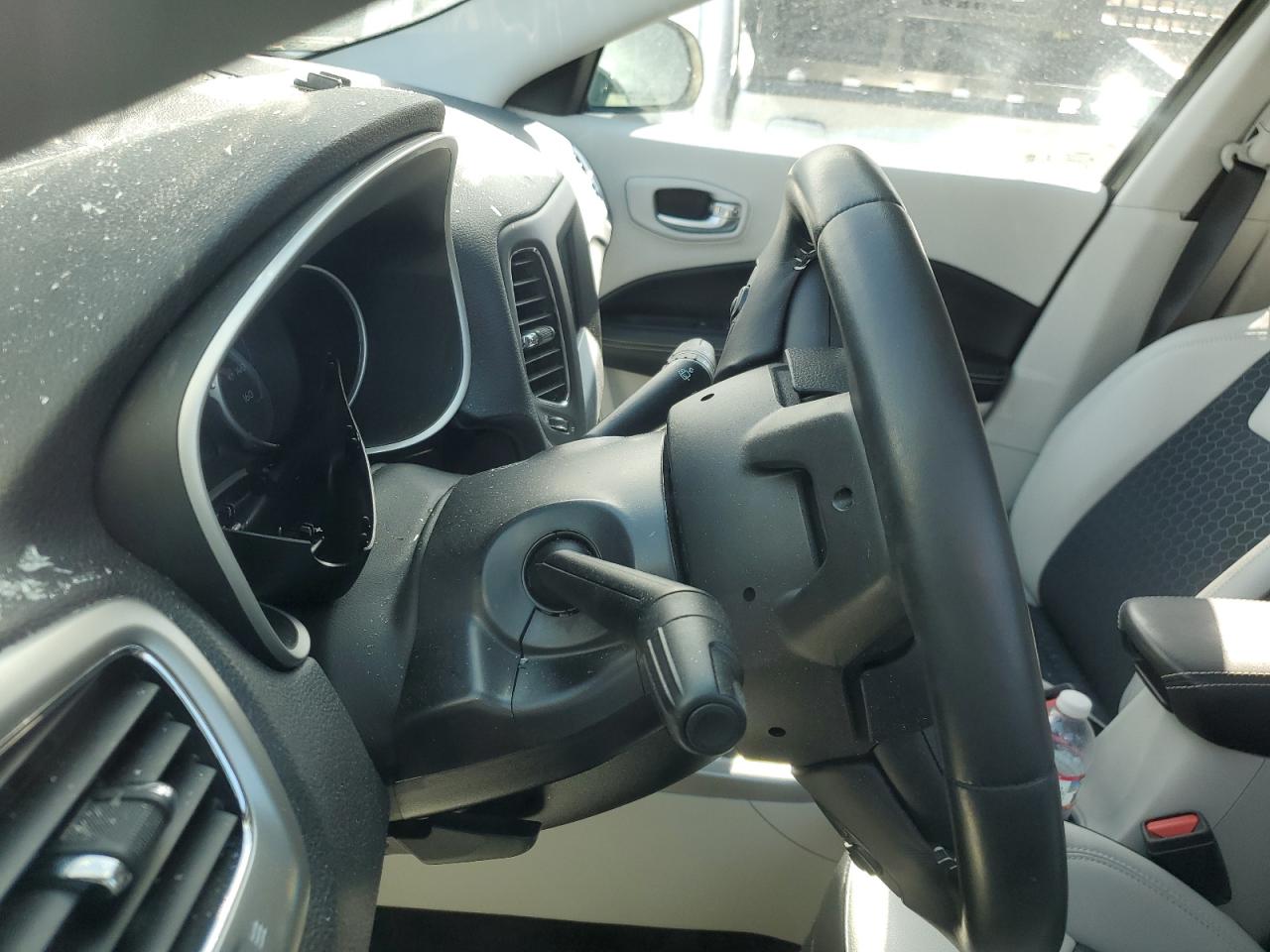 2019 Jeep Compass - Image 8