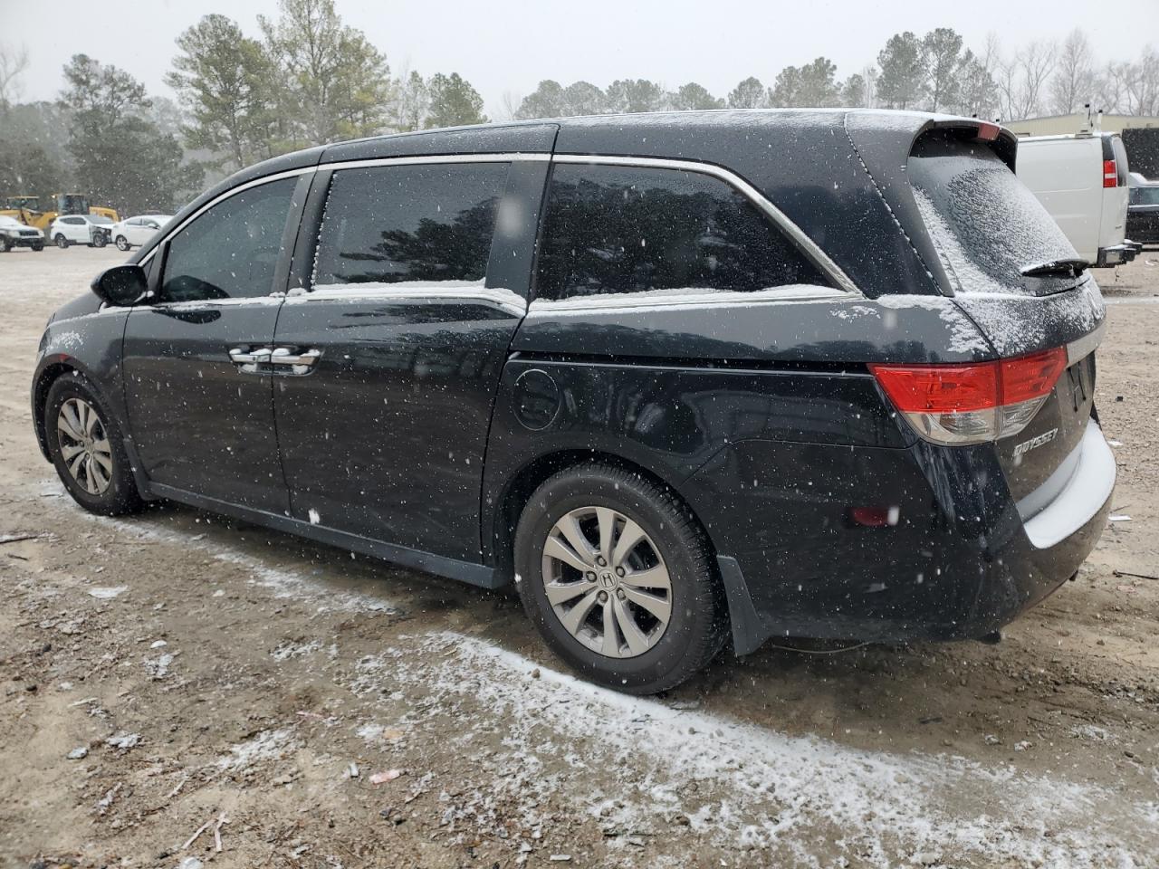2014 Honda Odyssey - Image 2