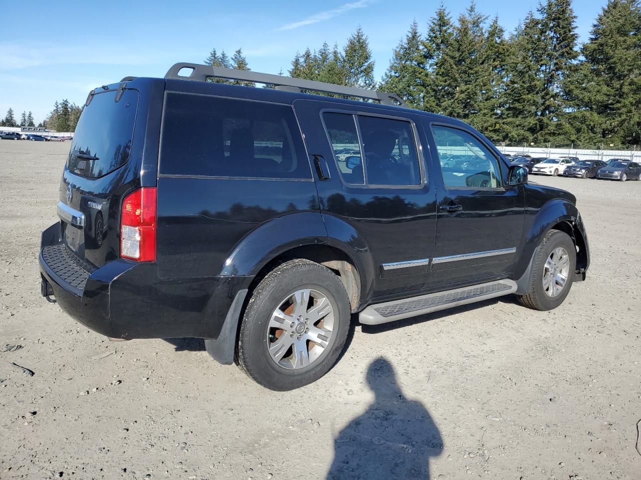 2012 Nissan Pathfinder - Image 3