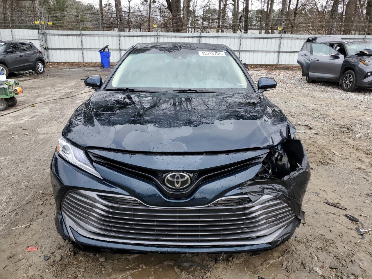 2018 Toyota Camry - Image 5