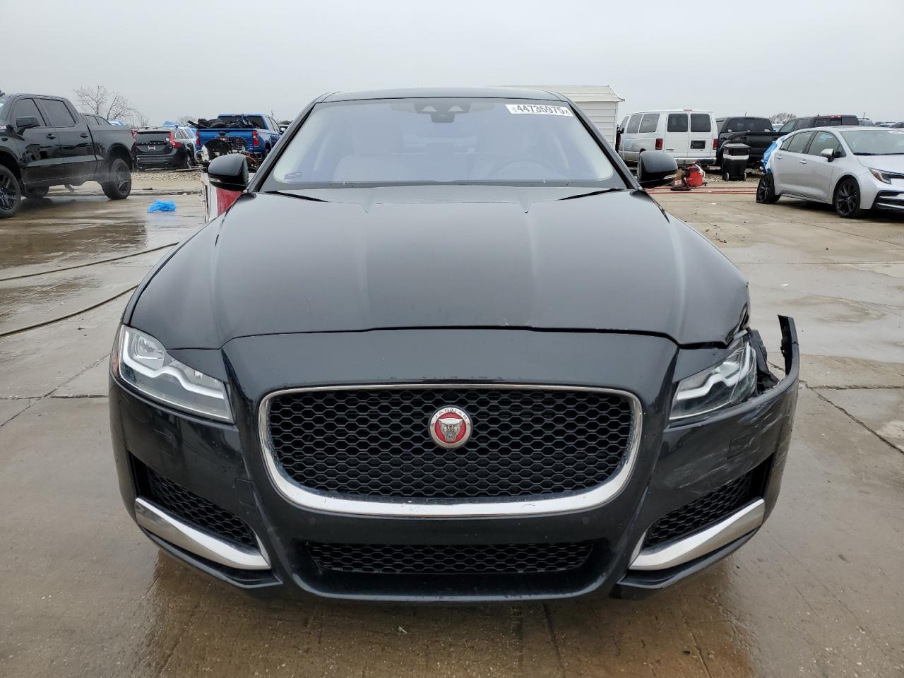 2017 Jaguar XF - Image 5