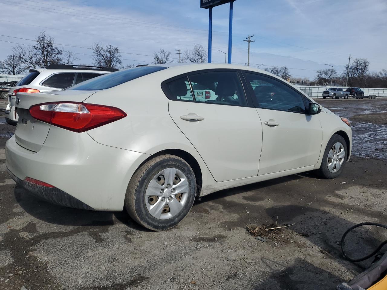 2015 Kia Forte - Image 3