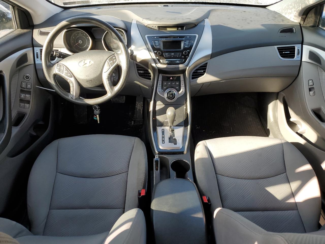2013 Hyundai Elantra - Image 8