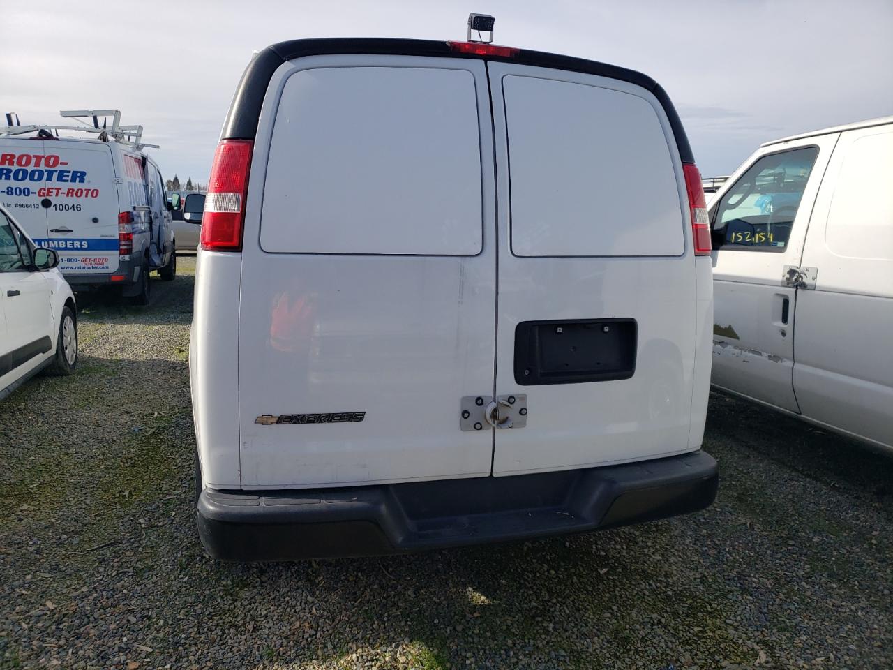 2017 Chevrolet Express - Image 6