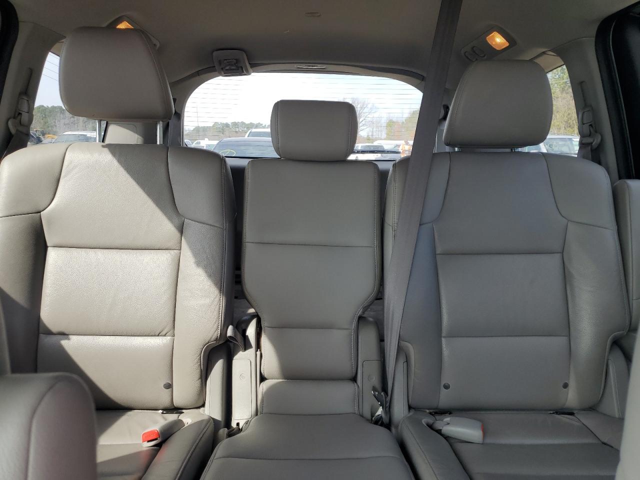 2014 Honda Odyssey - Image 10