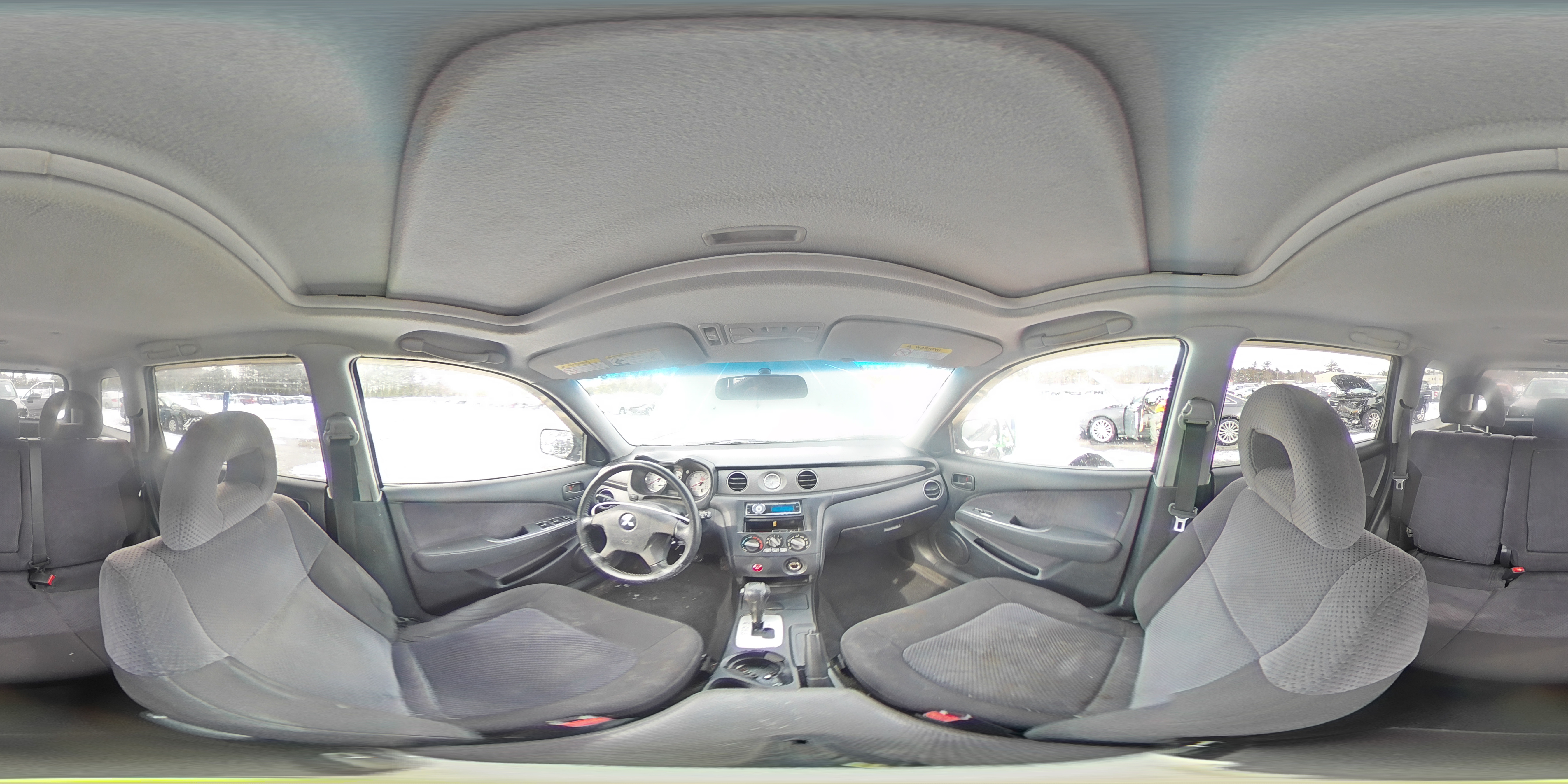 2003 Mitsubishi Outlander - Image 14