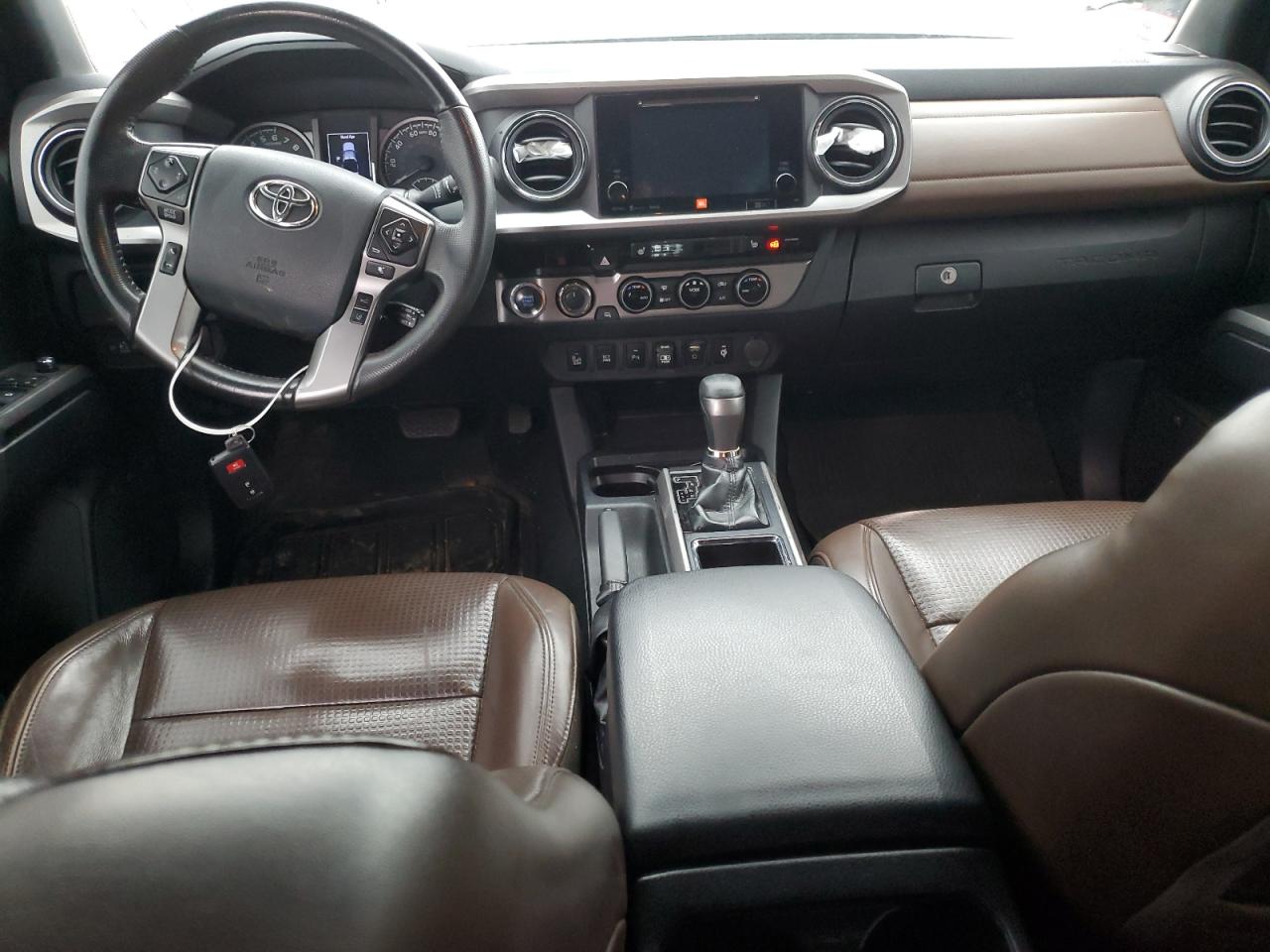 2018 Toyota Tacoma - Image 10