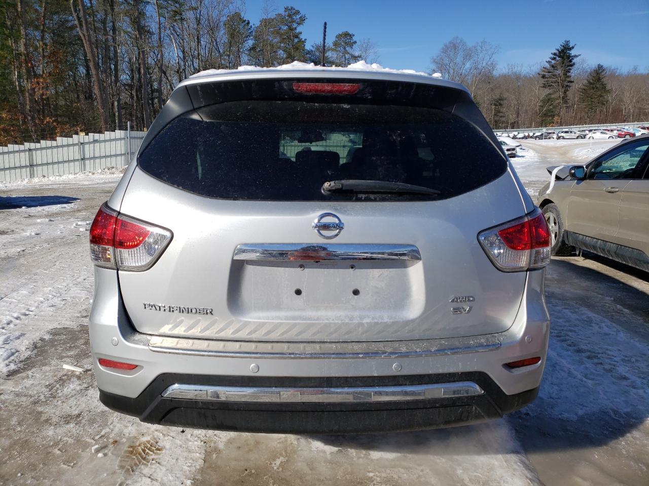 2014 Nissan Pathfinder - Image 6