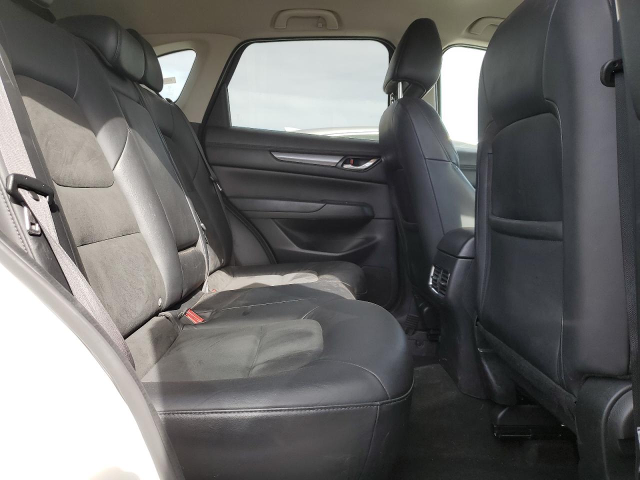 2021 Mazda CX-5 - Image 11
