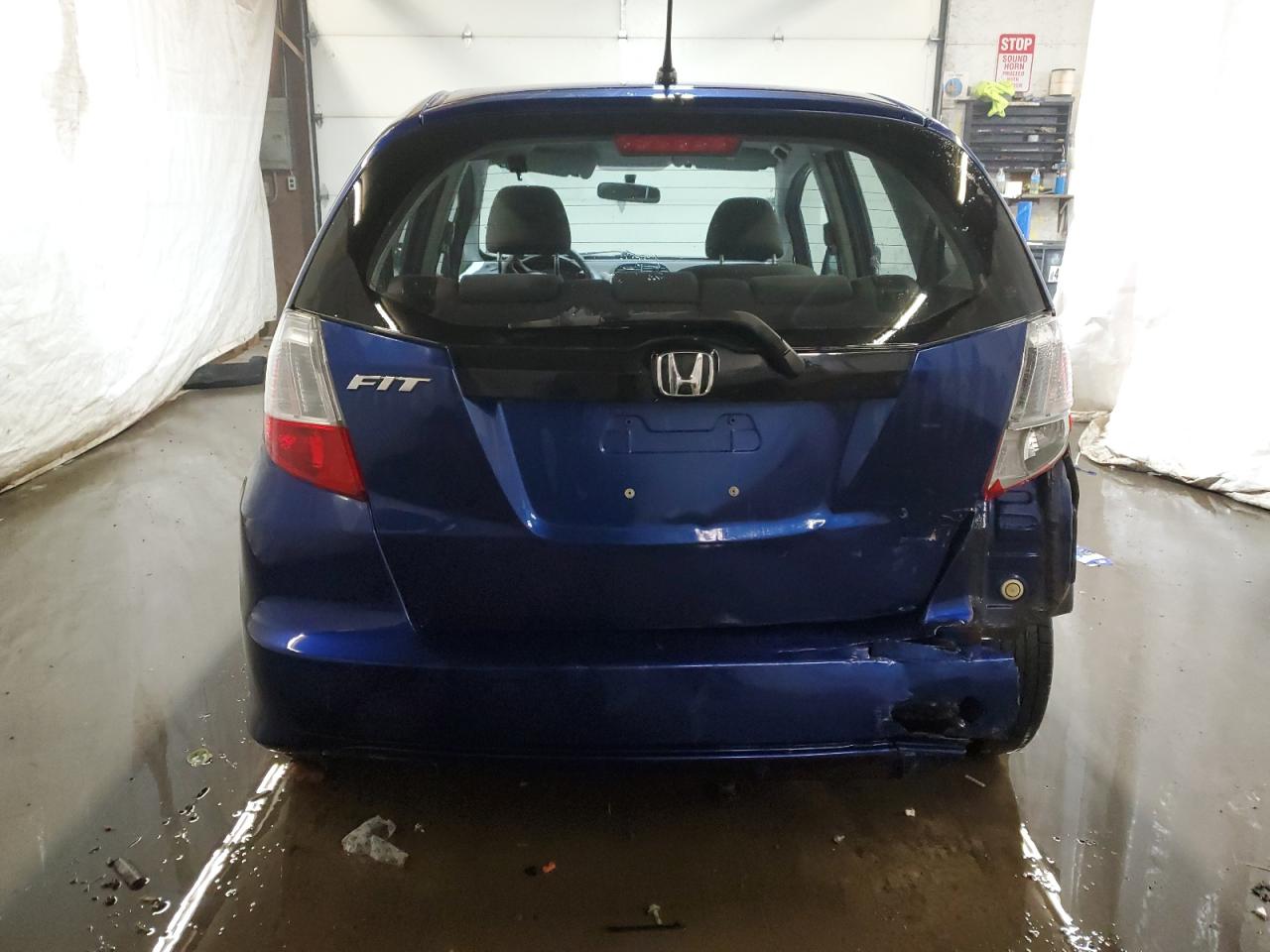 2011 Honda Fit - Image 6