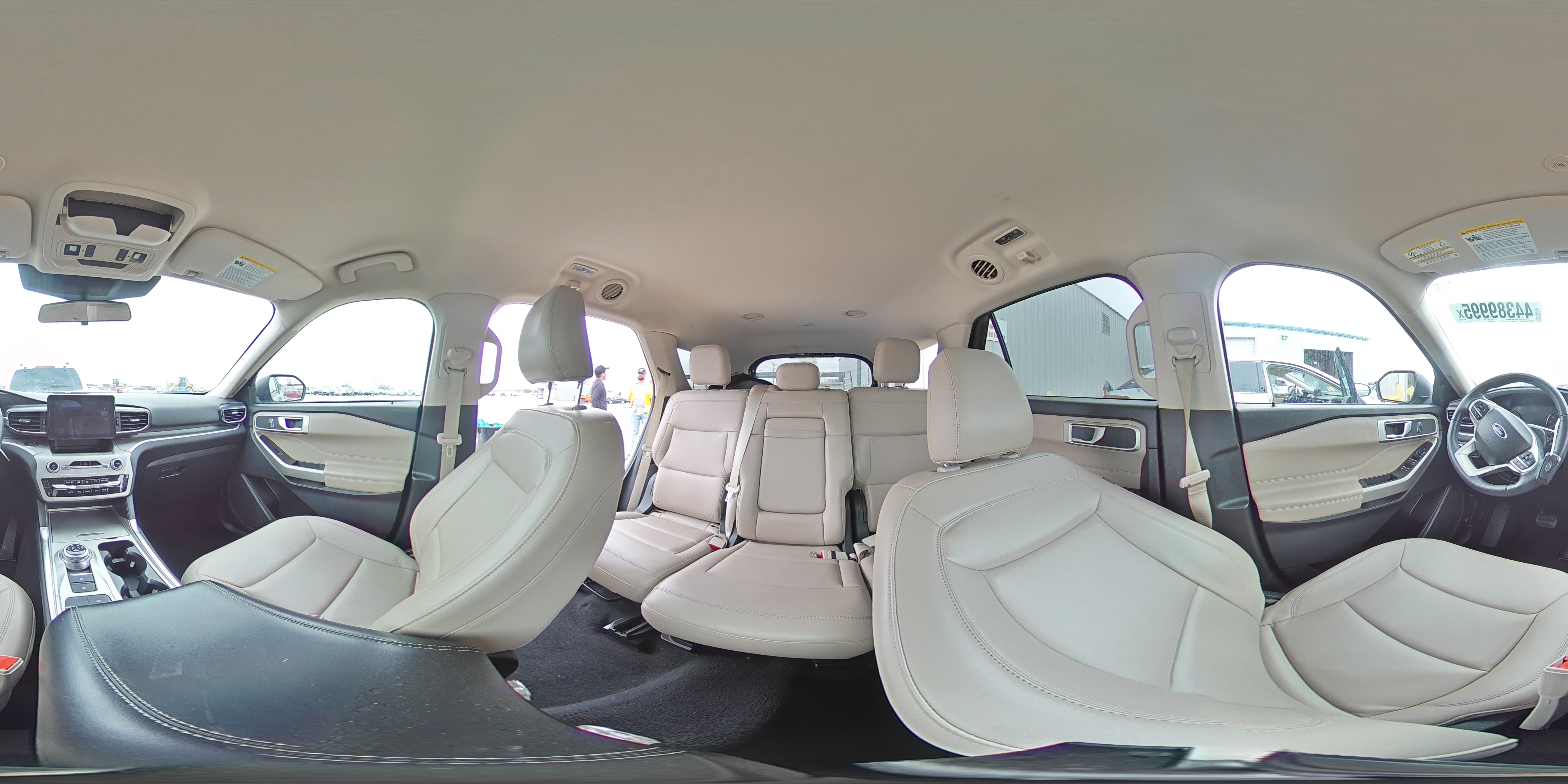 2023 Ford Explorer - Image 16