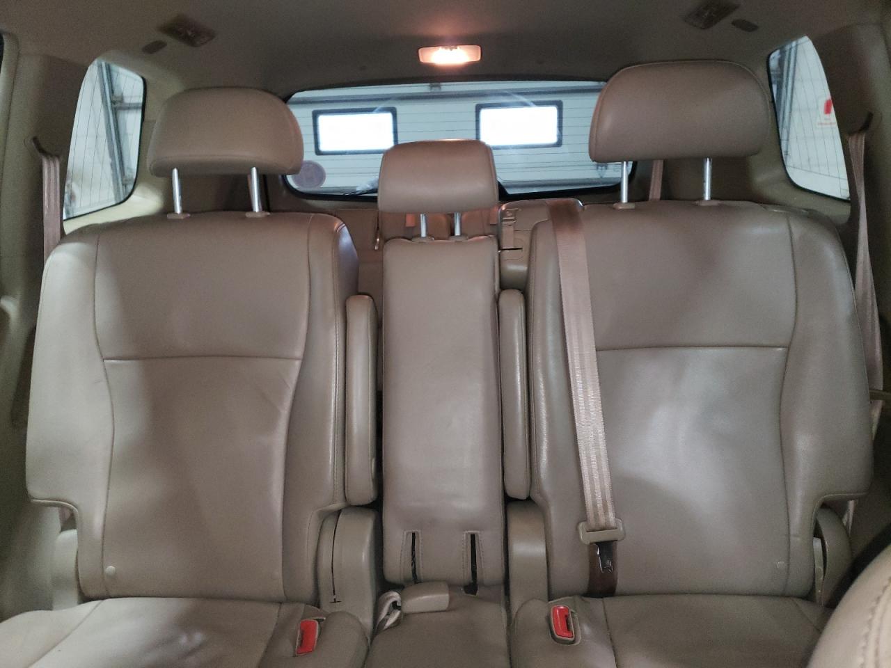 2013 Toyota Highlander - Image 10