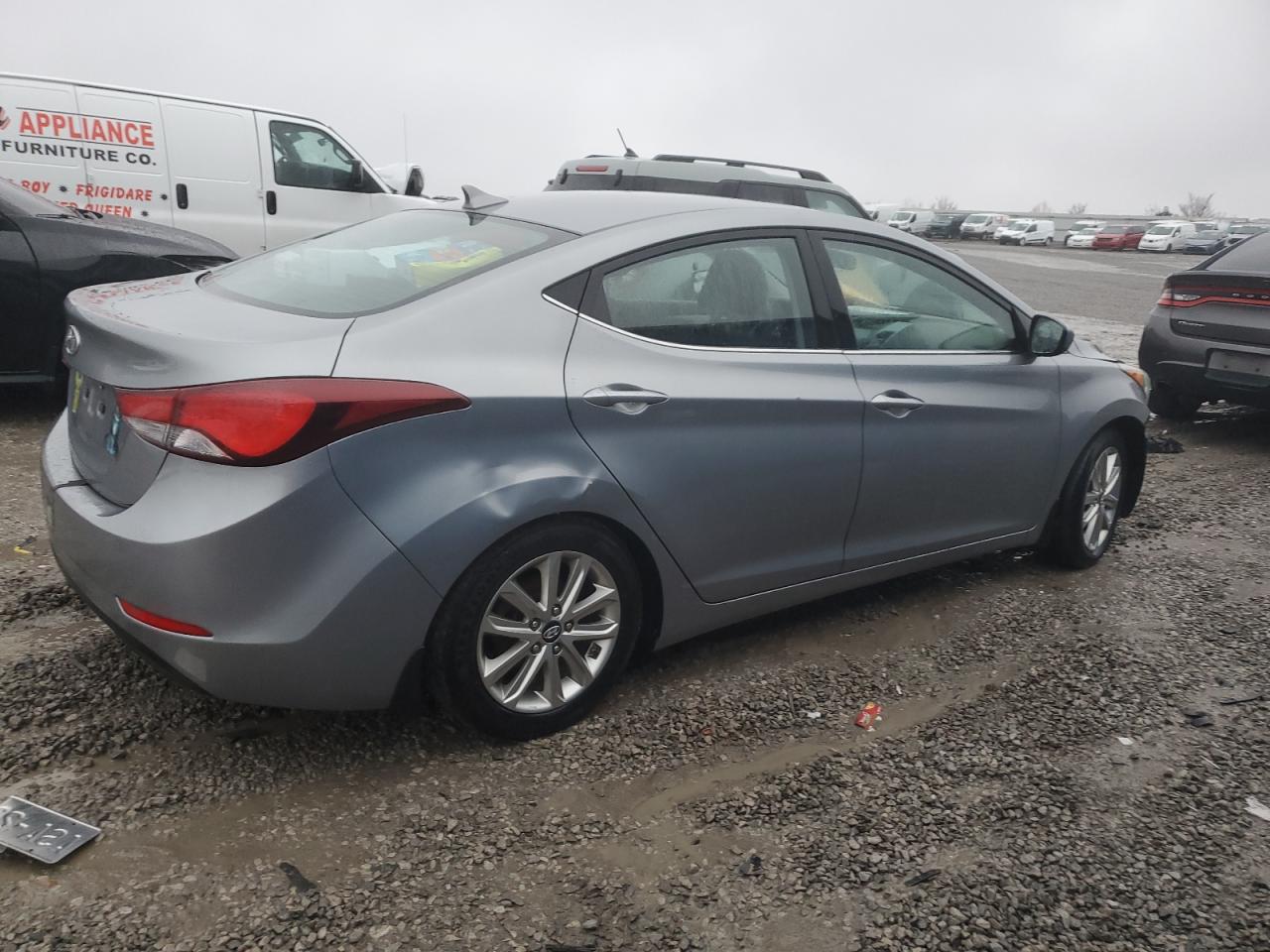 2015 Hyundai Elantra - Image 3