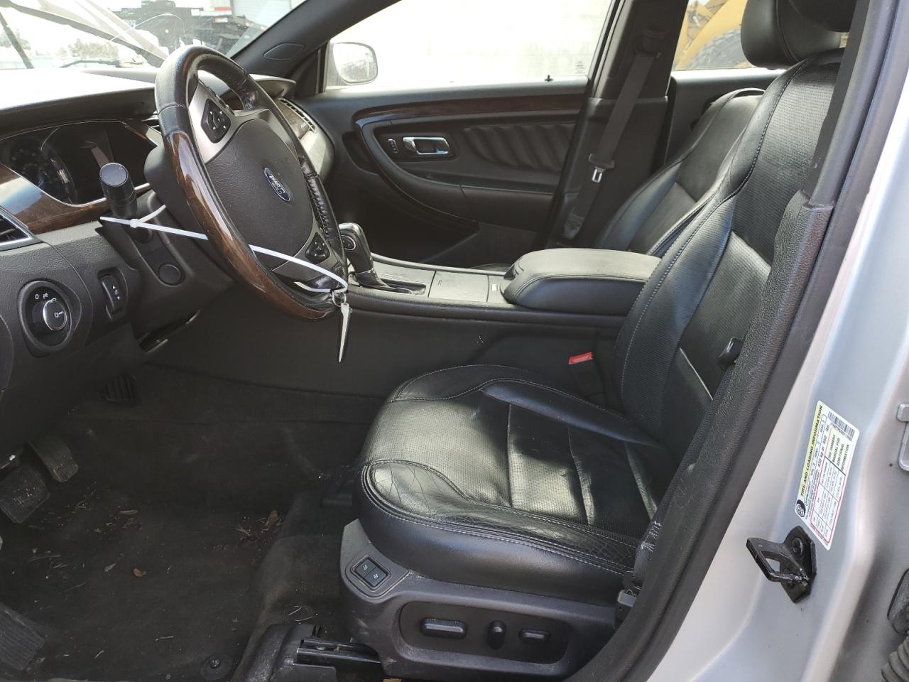 2014 Ford Taurus - Image 7
