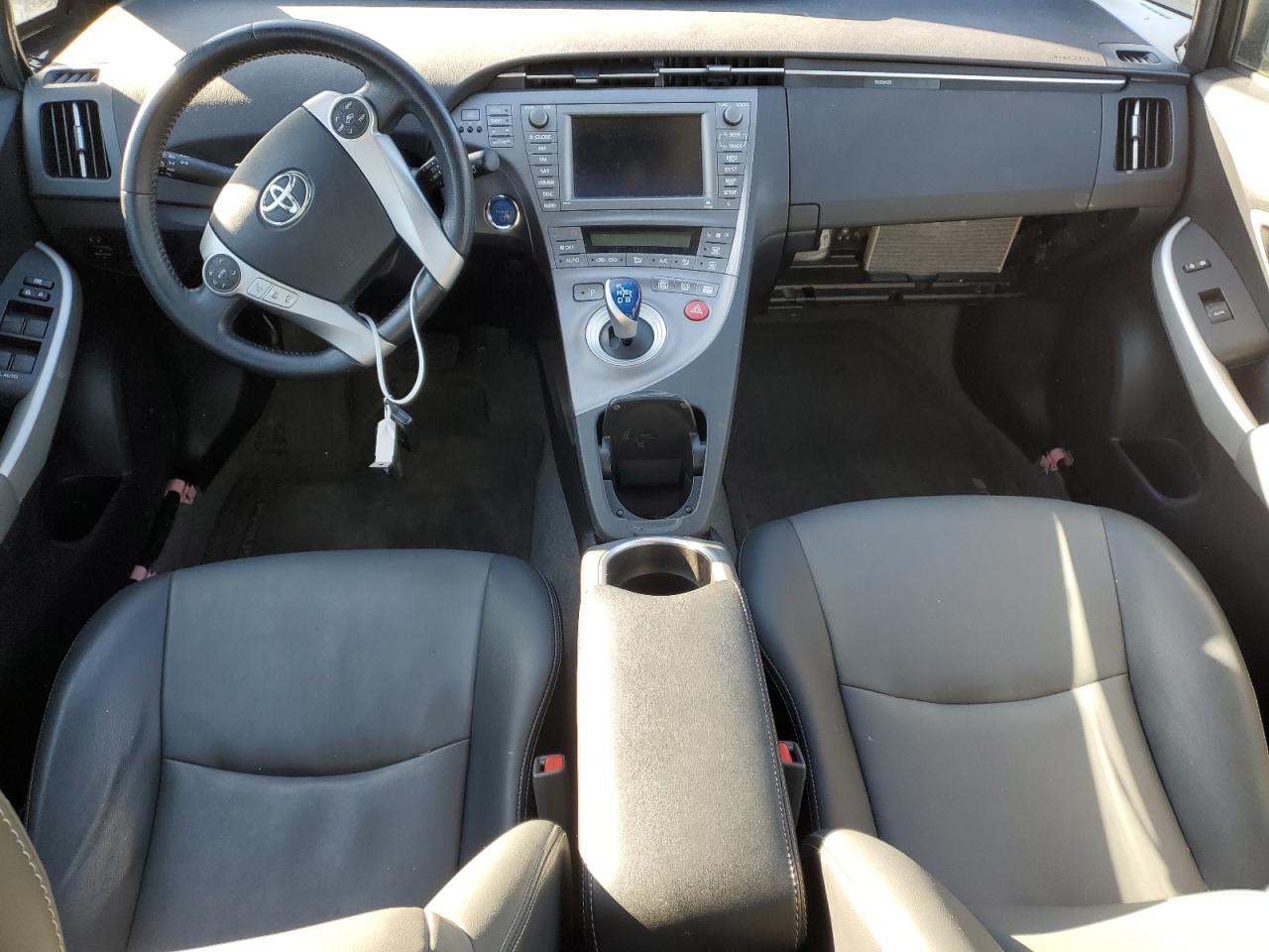 2014 Toyota Prius - Image 8