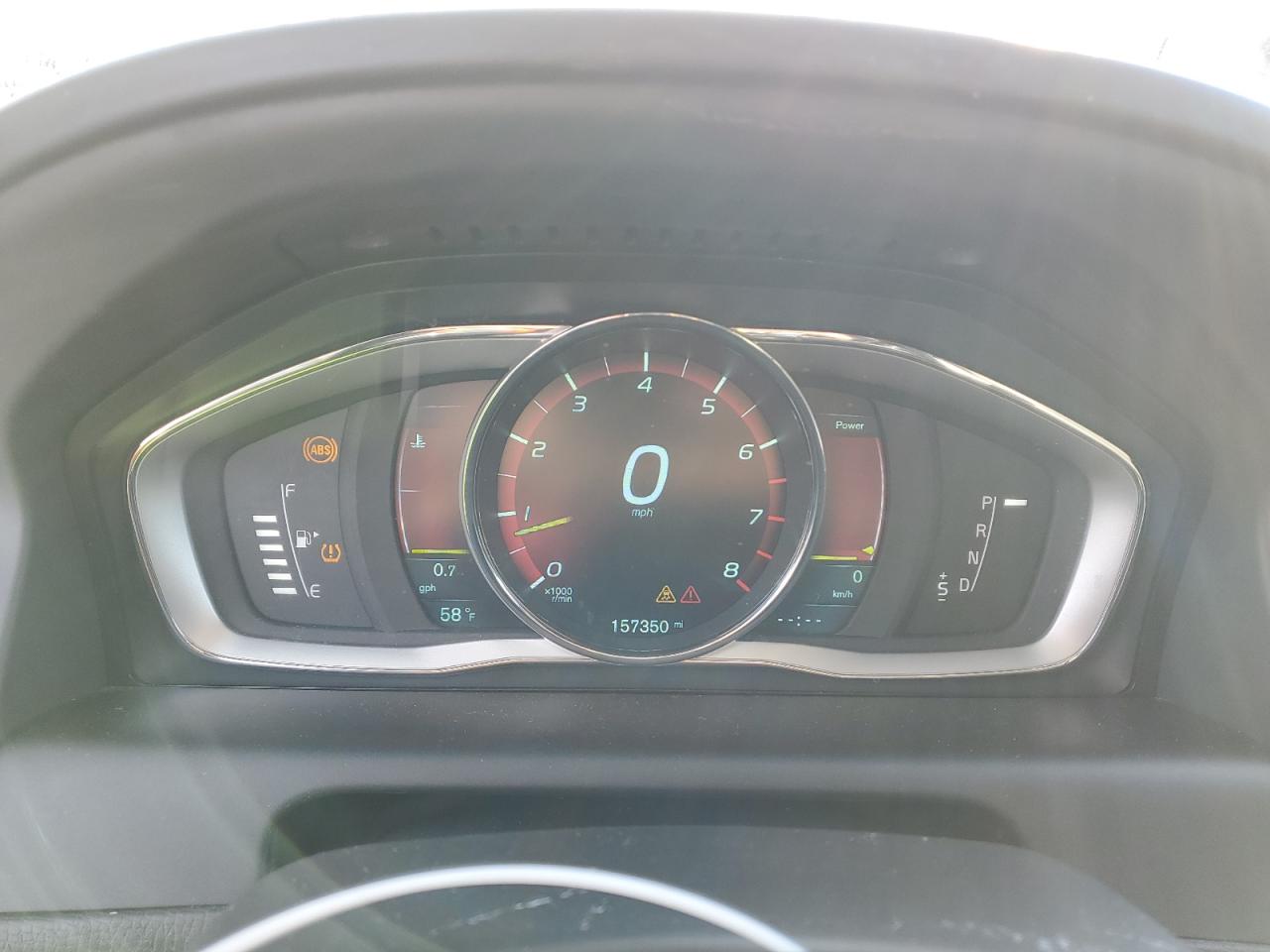 2015 Volvo XC60 - Image 9