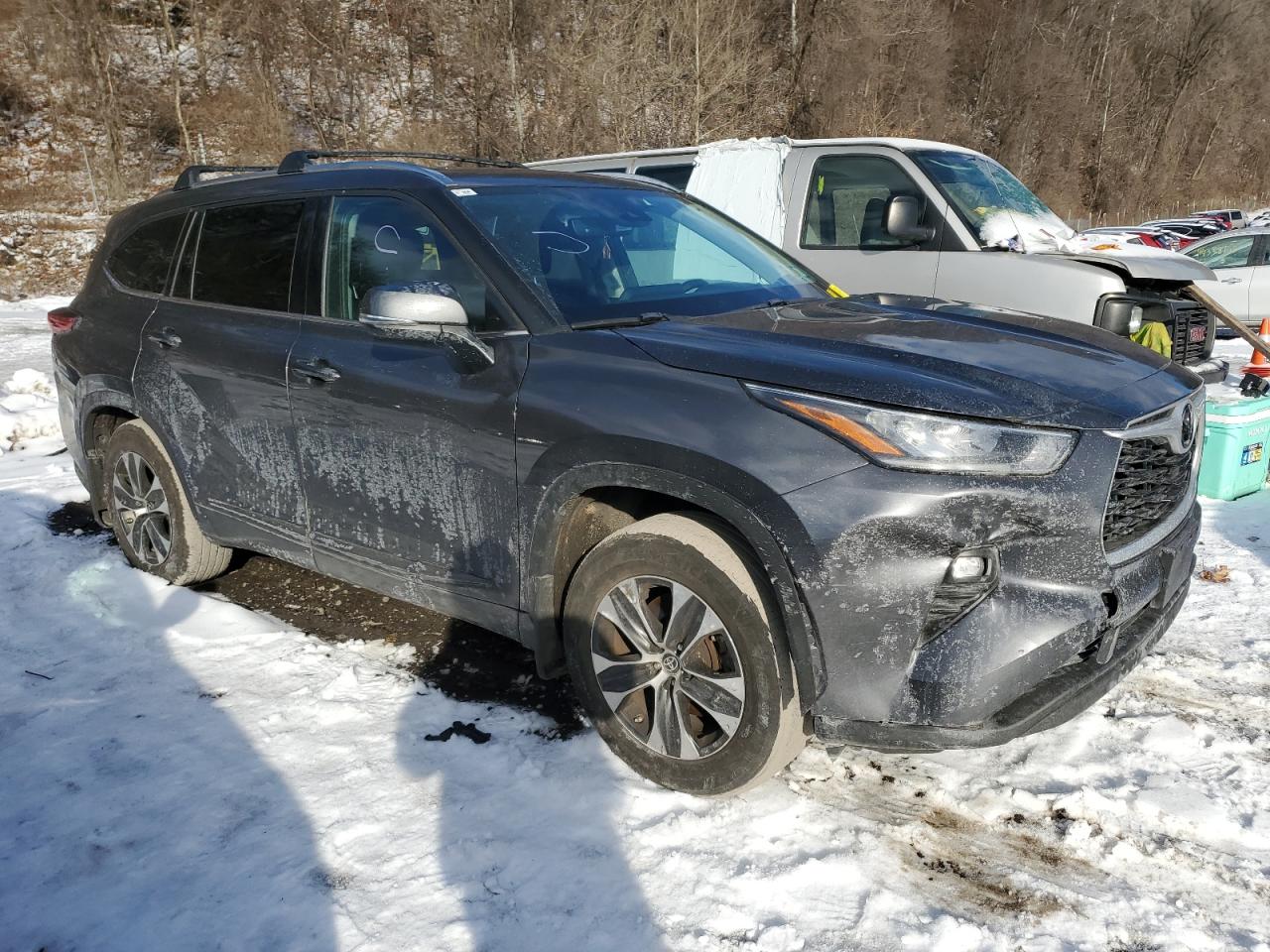 2020 Toyota Highlander - Image 4