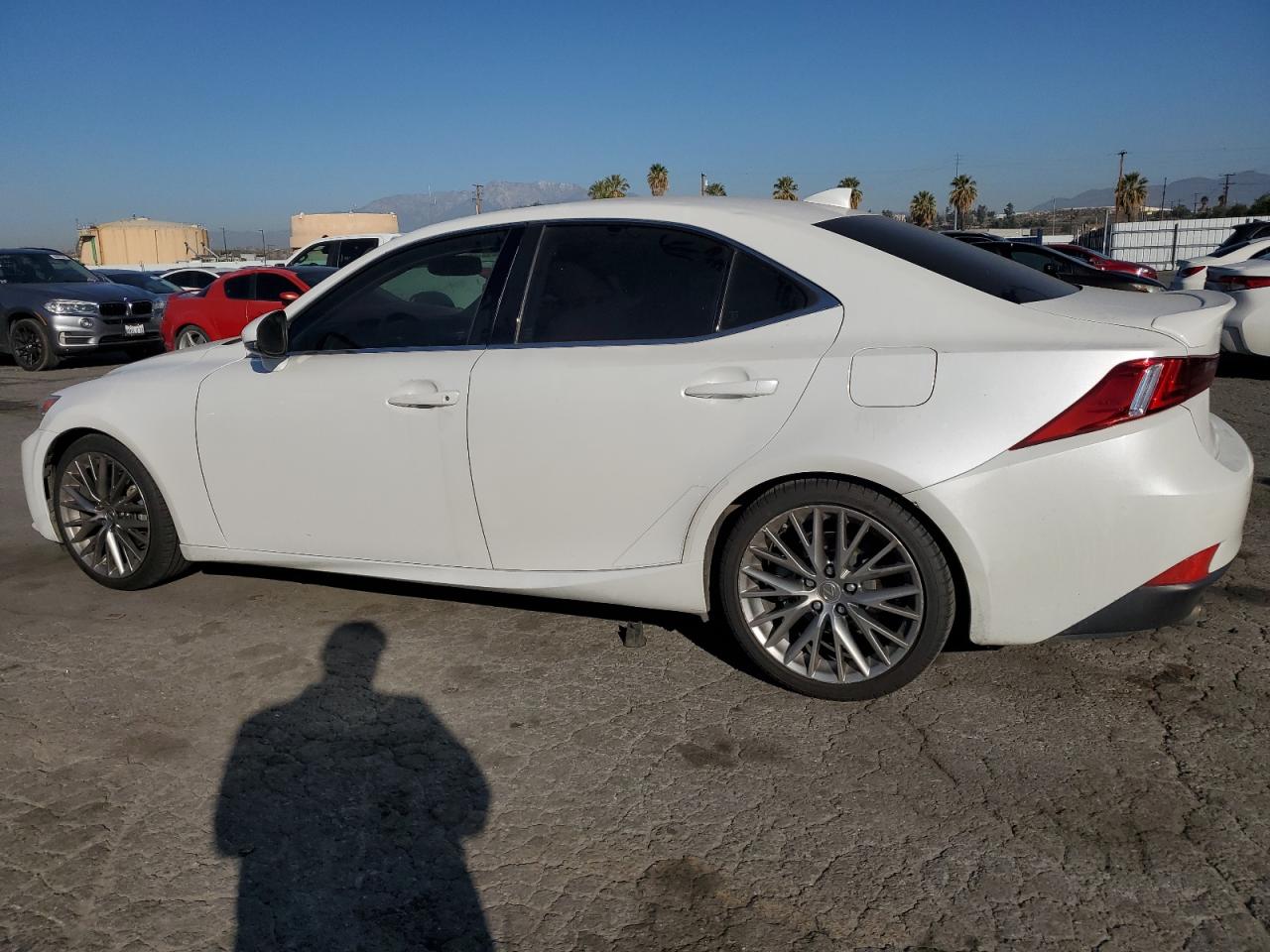 2015 Lexus IS - Image 2