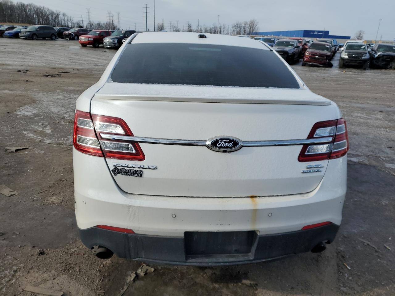 2013 Ford Taurus - Image 6