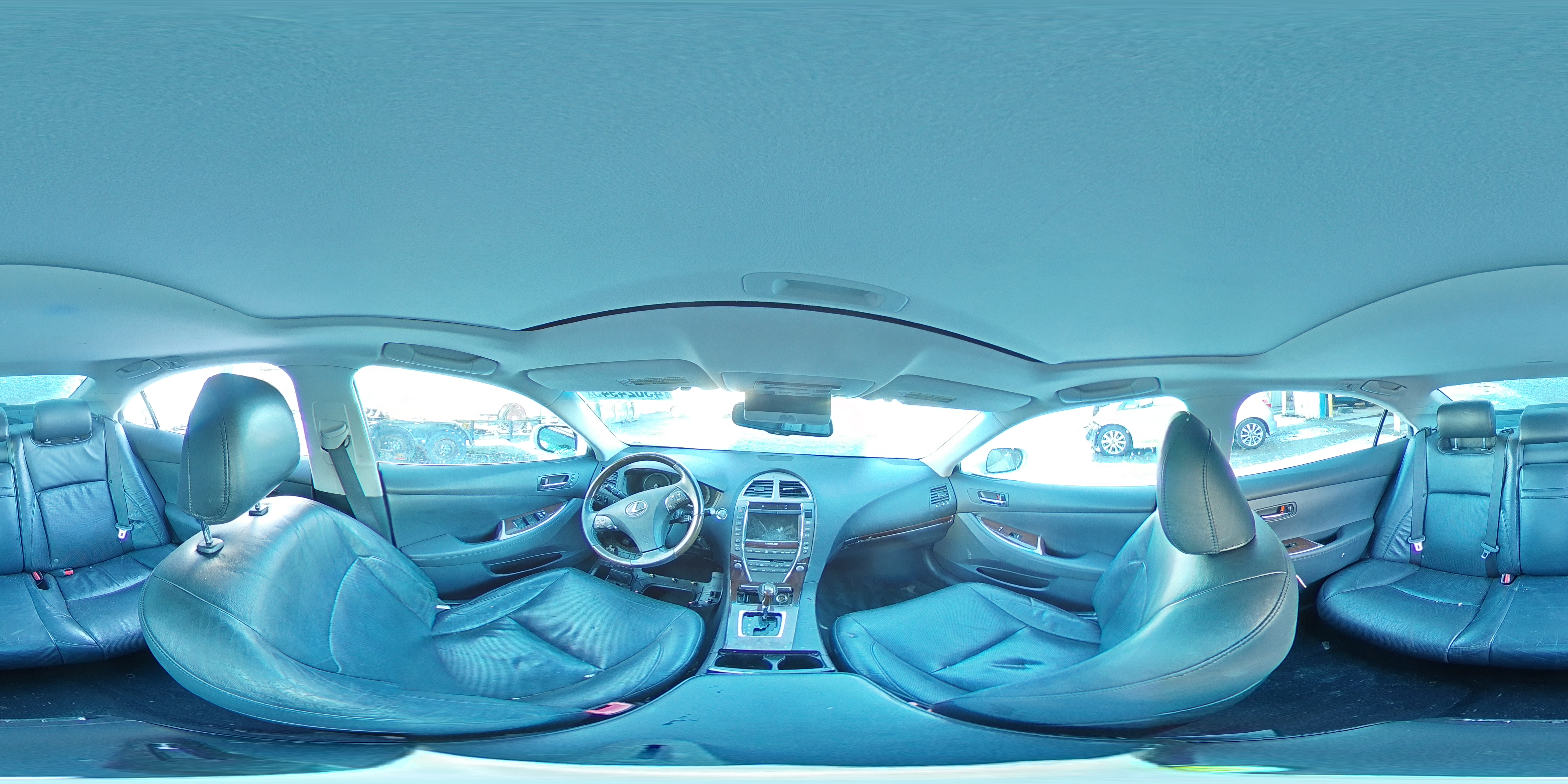 2011 Lexus ES - Image 12