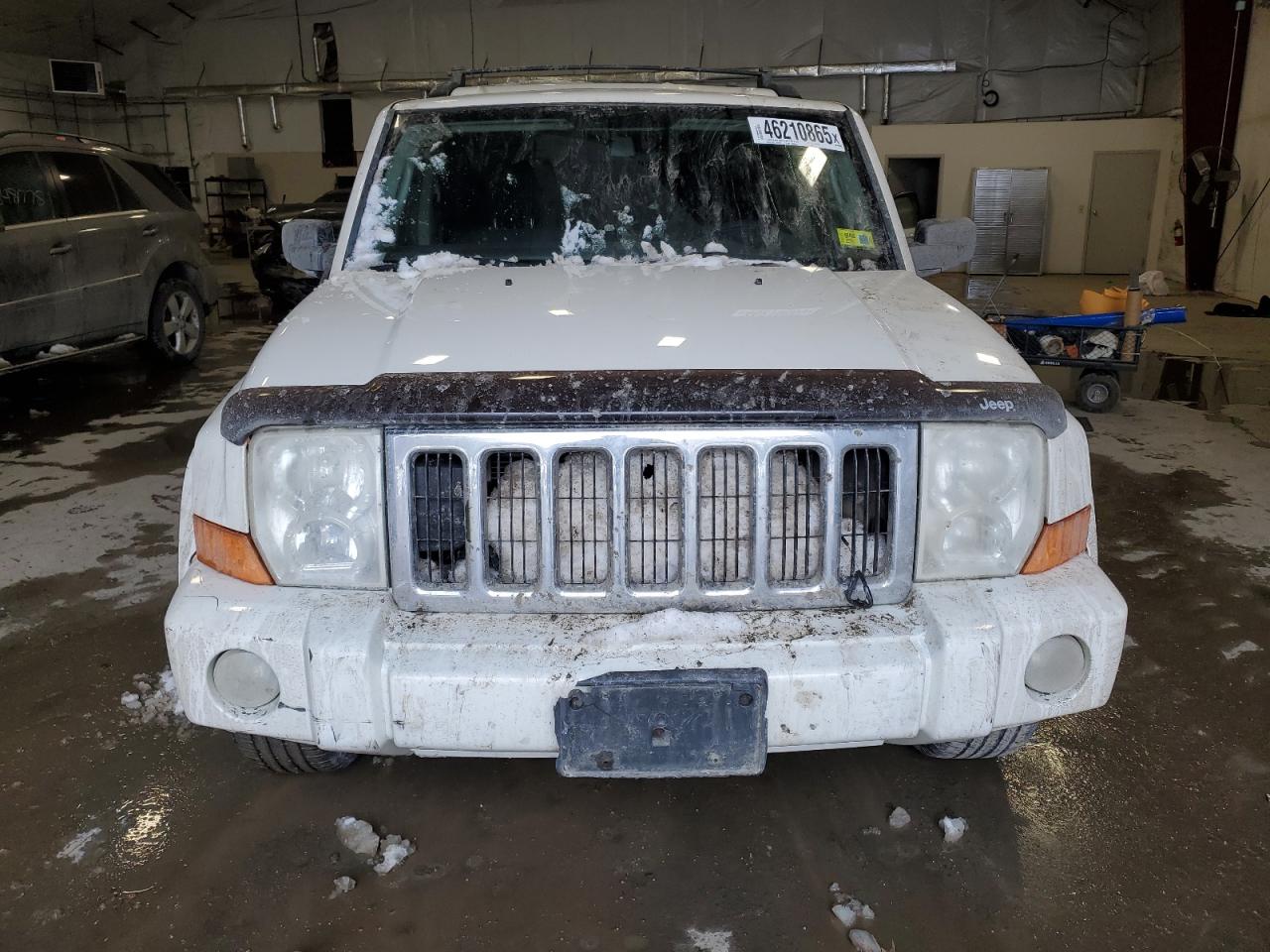 2010 Jeep Commander - Image 5