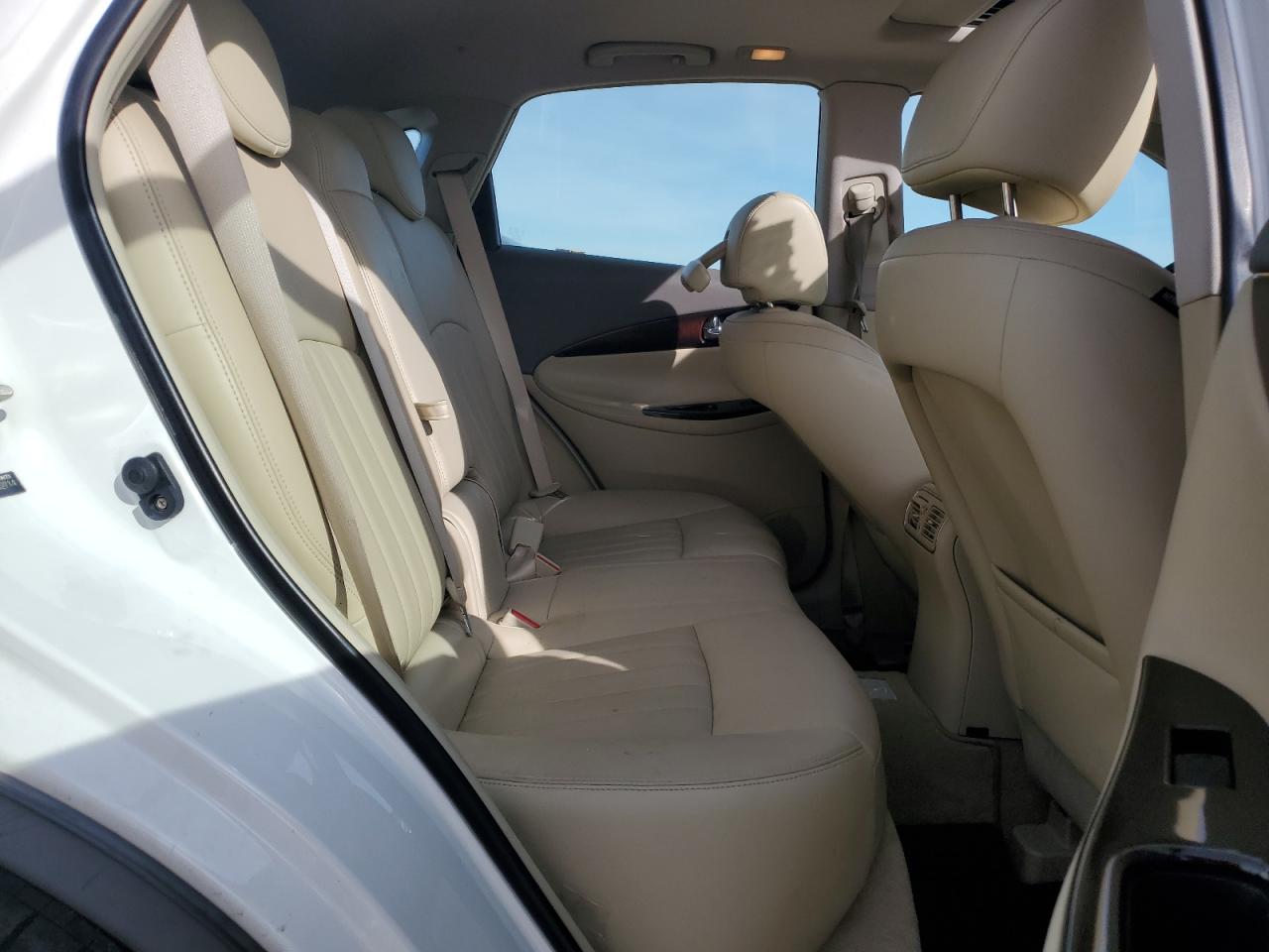2012 Infiniti EX - Image 11