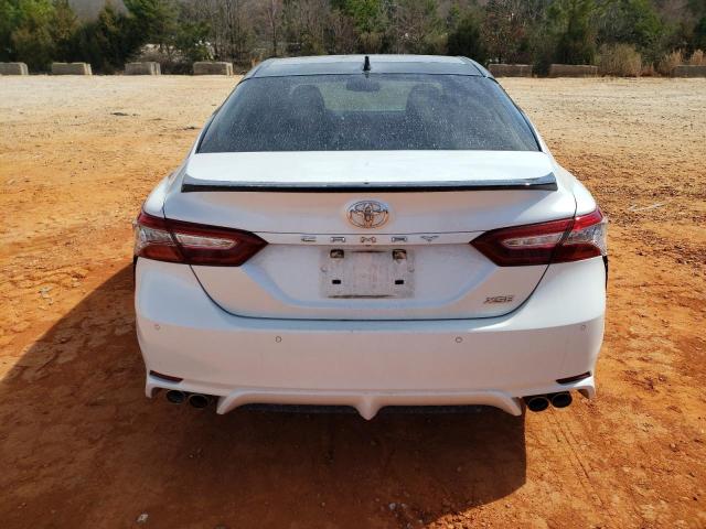  TOYOTA CAMRY 2018 Biały