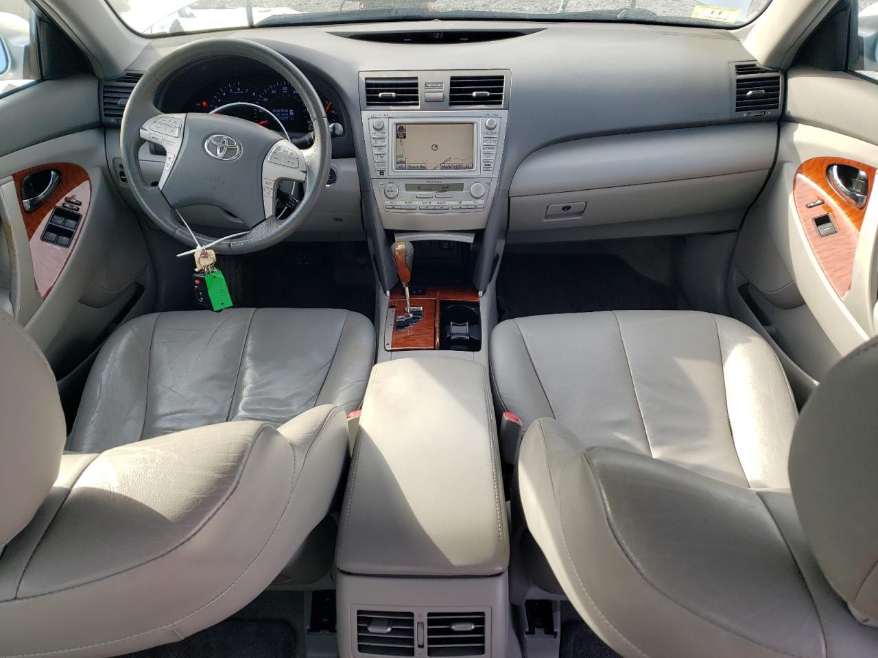 2011 Toyota Camry - Image 8