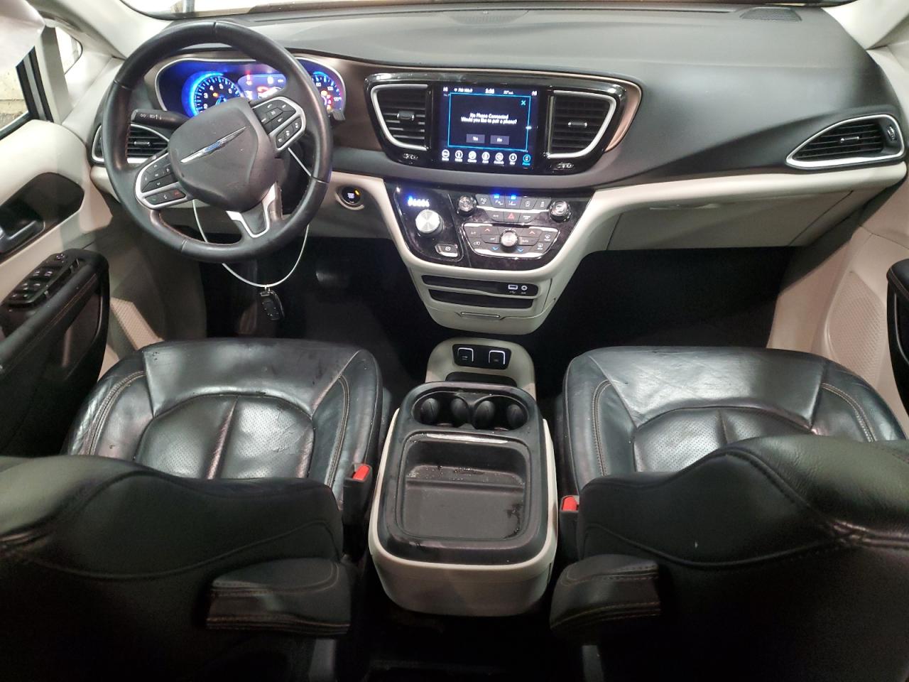 2018 Chrysler Pacifica - Image 8