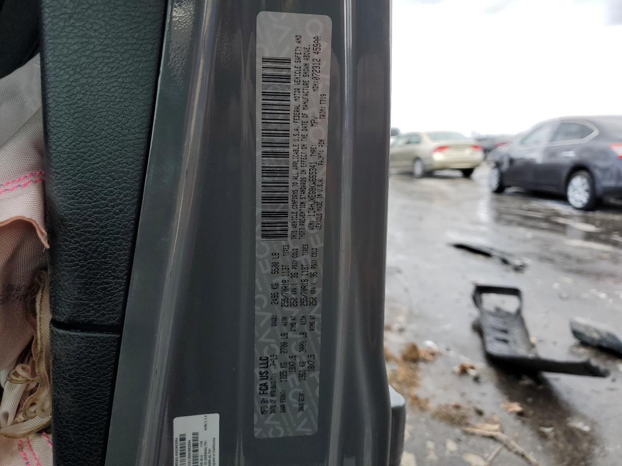 2019 Jeep Wrangler - Image 12