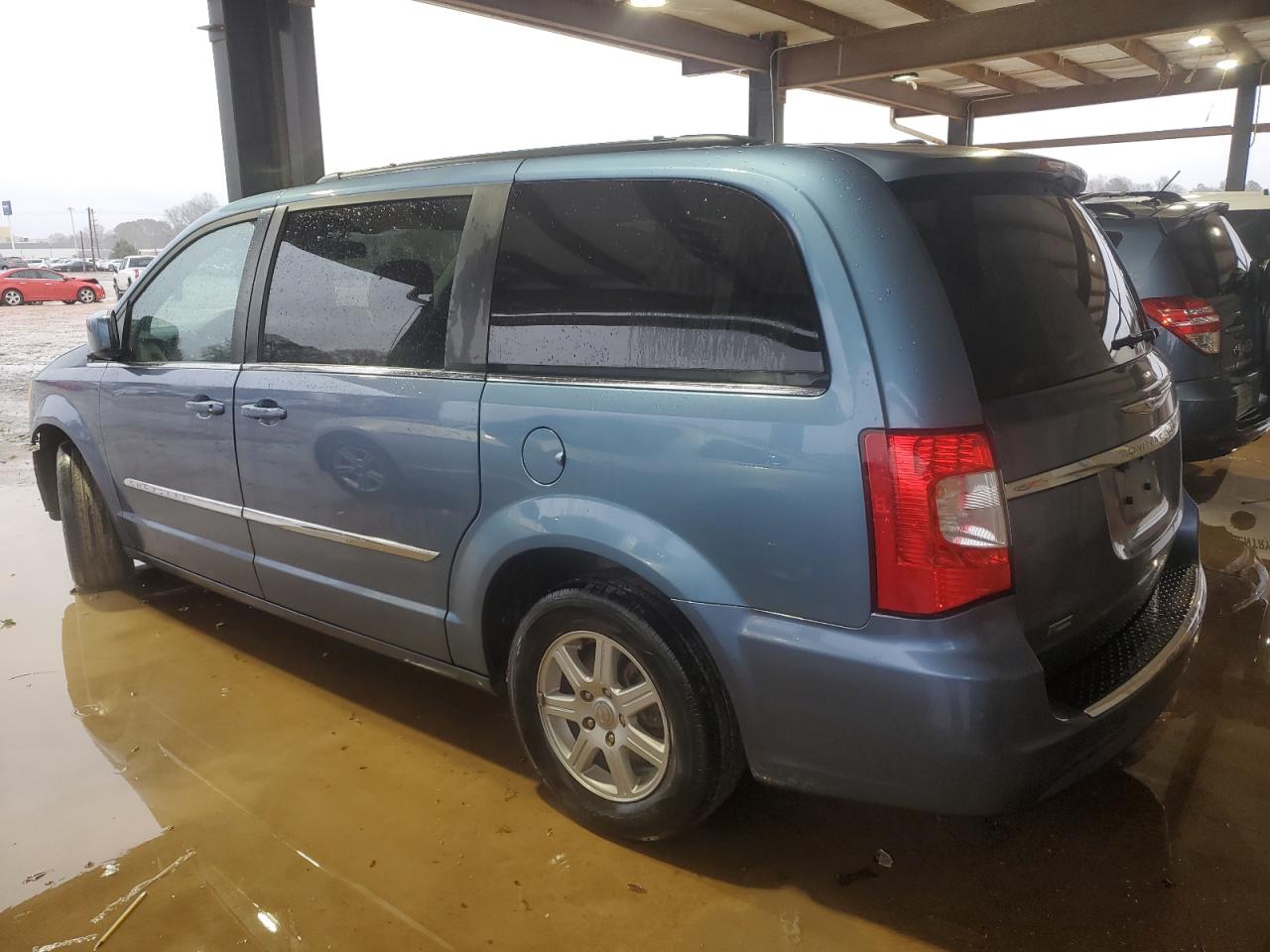 2012 Chrysler Town & Country - Image 2